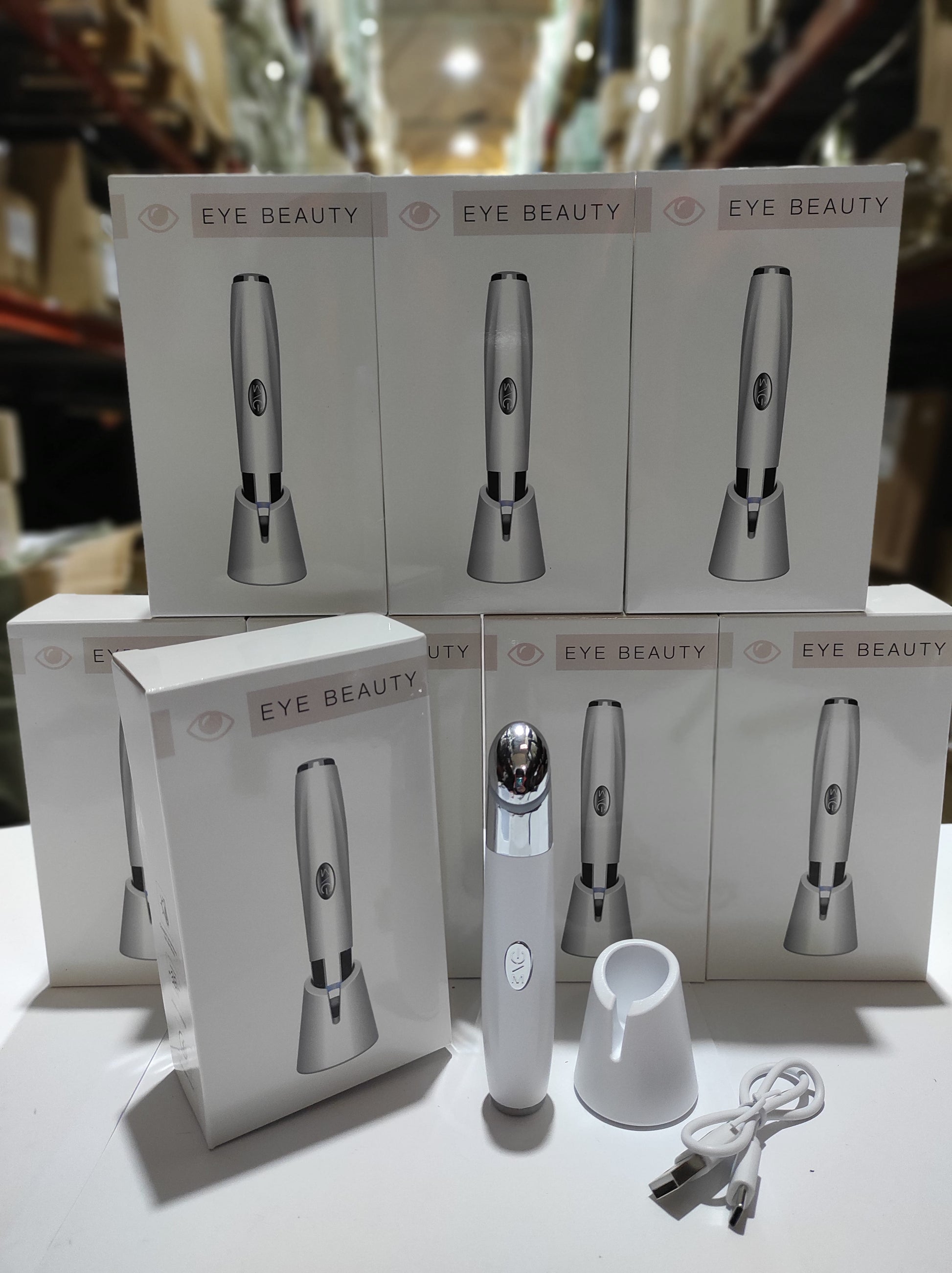 Masajeador recargable para contorno de ojos y labios — vista 3