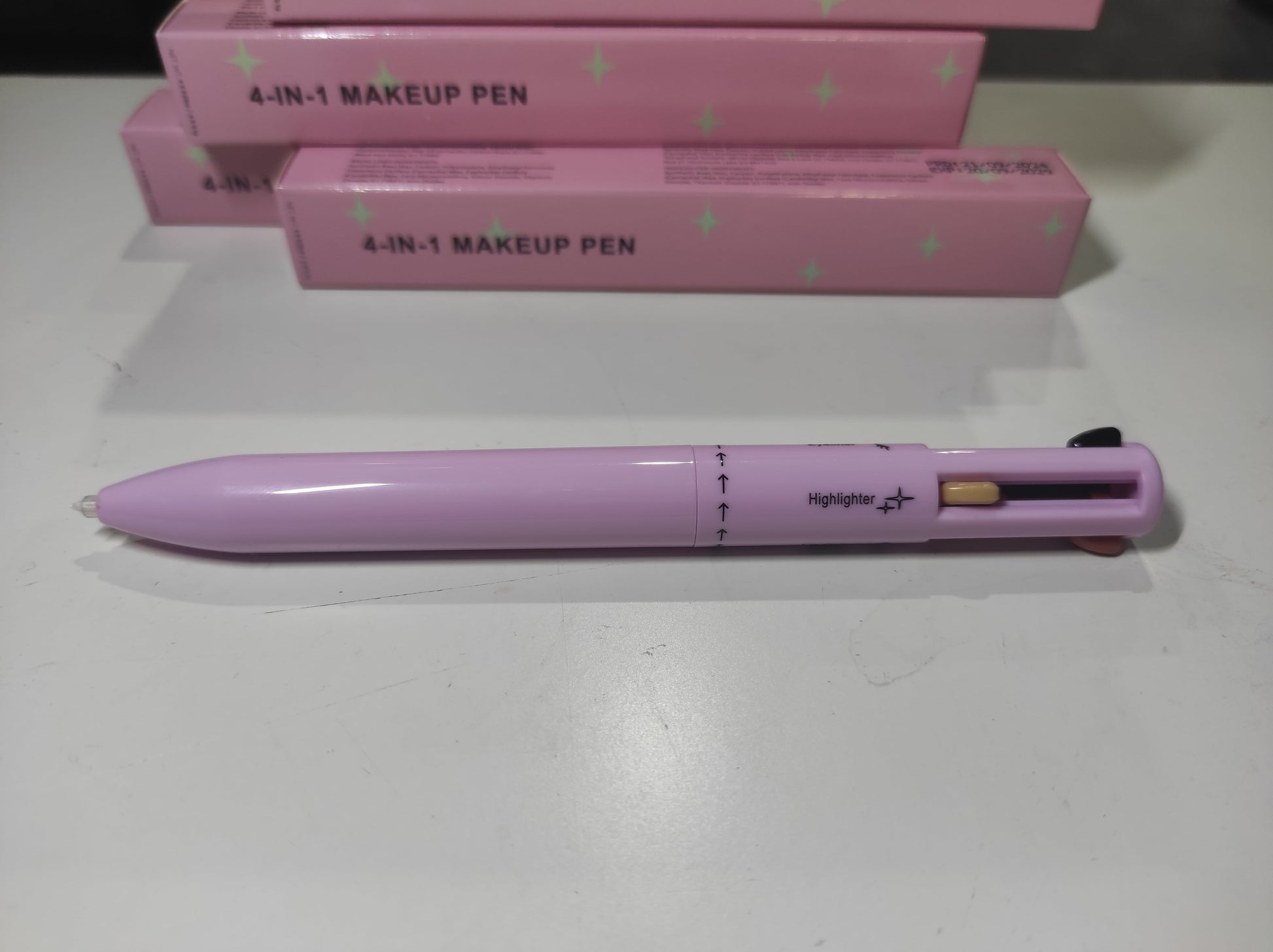 Lápiz de maquillaje multifunción cuatro en uno — vista 5